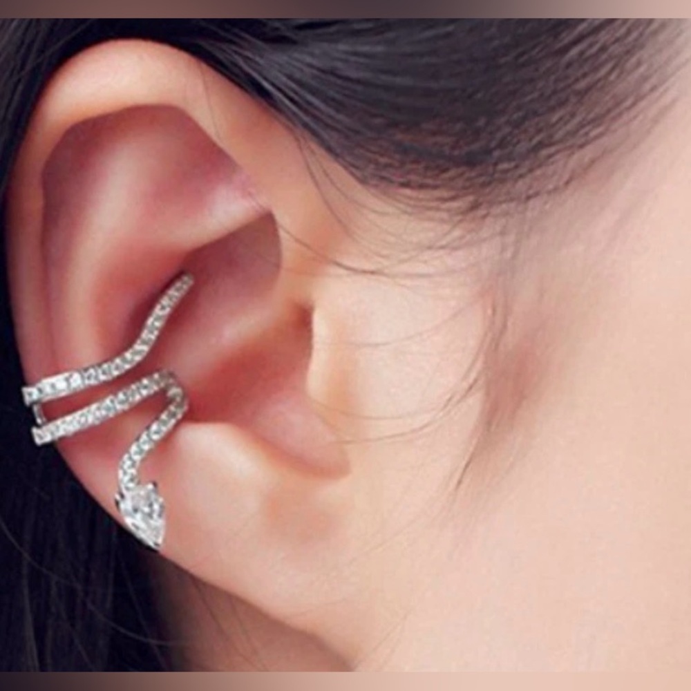 Chic Silver tone snake Crystal Ear Cuff